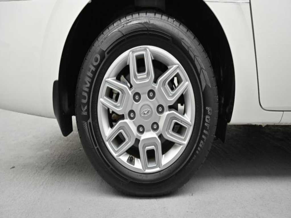 HYUNDAI Staria 2023 Blanco - Importación desde Corea - HF Imports Iquique - Foto 18