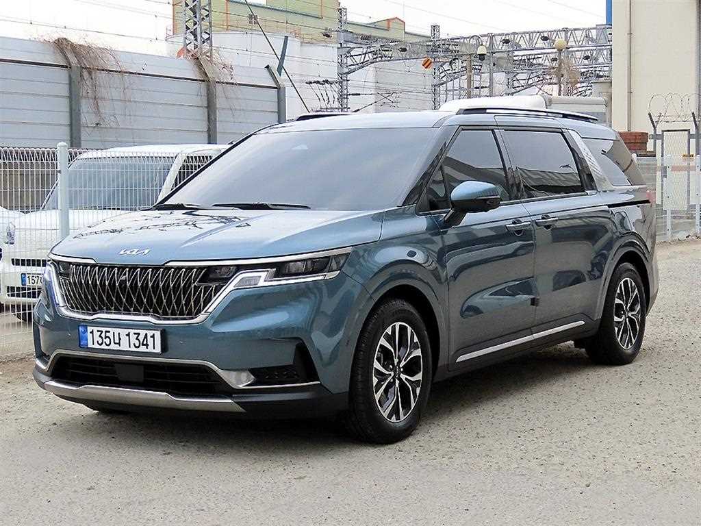 KIA Carnival - Vista 2