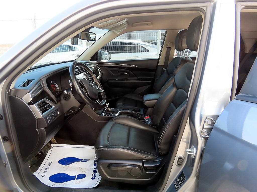 Ssangyong Korando - Vista 5