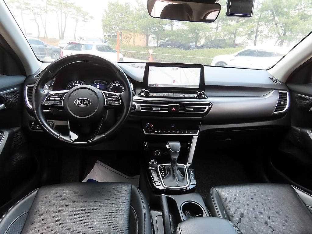 KIA Seltos - Vista 7