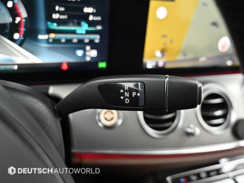 Mercedes Benz E class - Vista 10