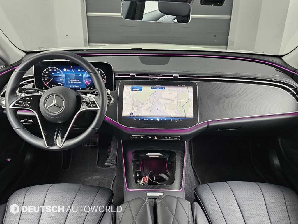 Mercedes Benz E class - Vista 7