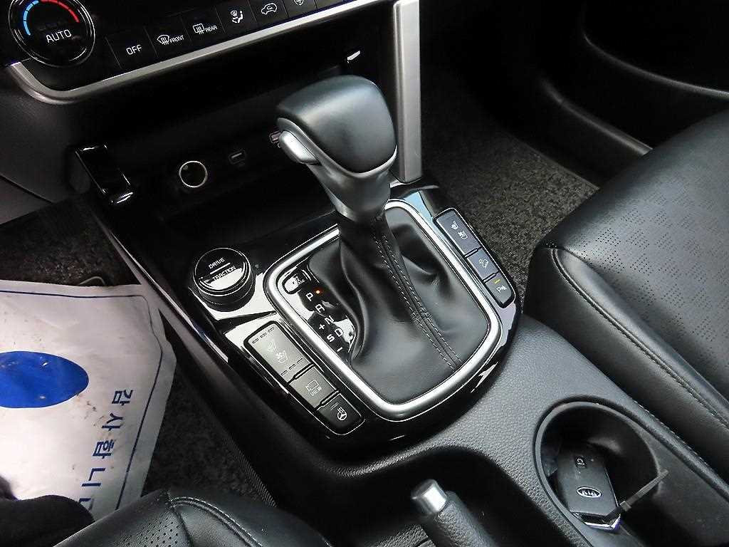 KIA Seltos - Vista 10