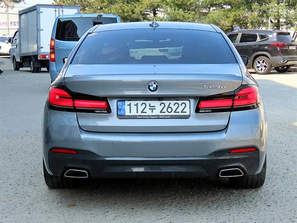 BMW 5 Series - Vista 4