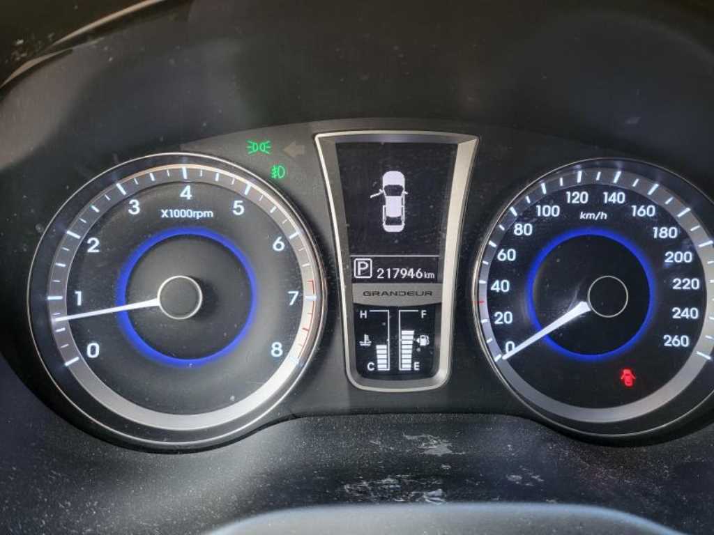 HYUNDAI Grandeur - Vista 8