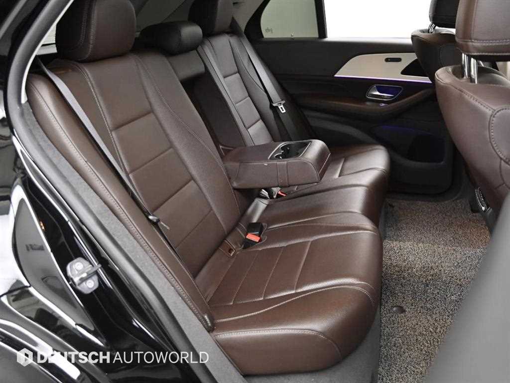 Mercedes Benz GLE Class - Vista 12