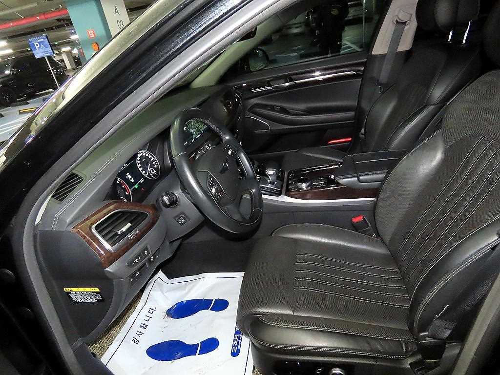 Genesis EQ900 - Vista 6