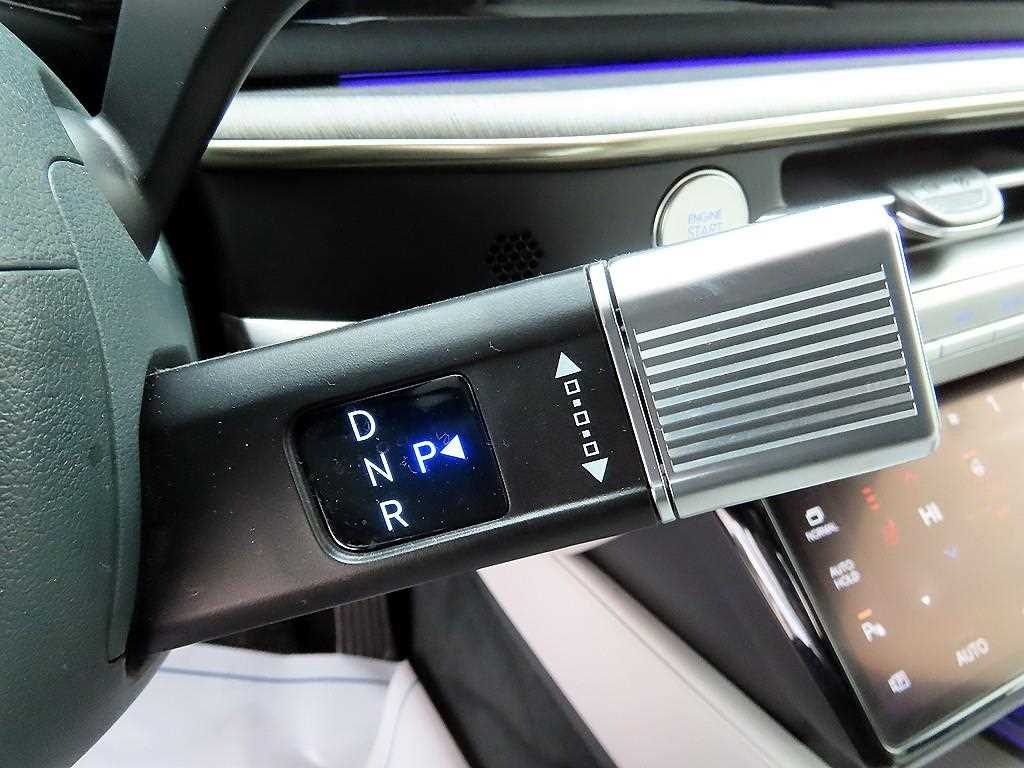 HYUNDAI Grandeur - Vista 11