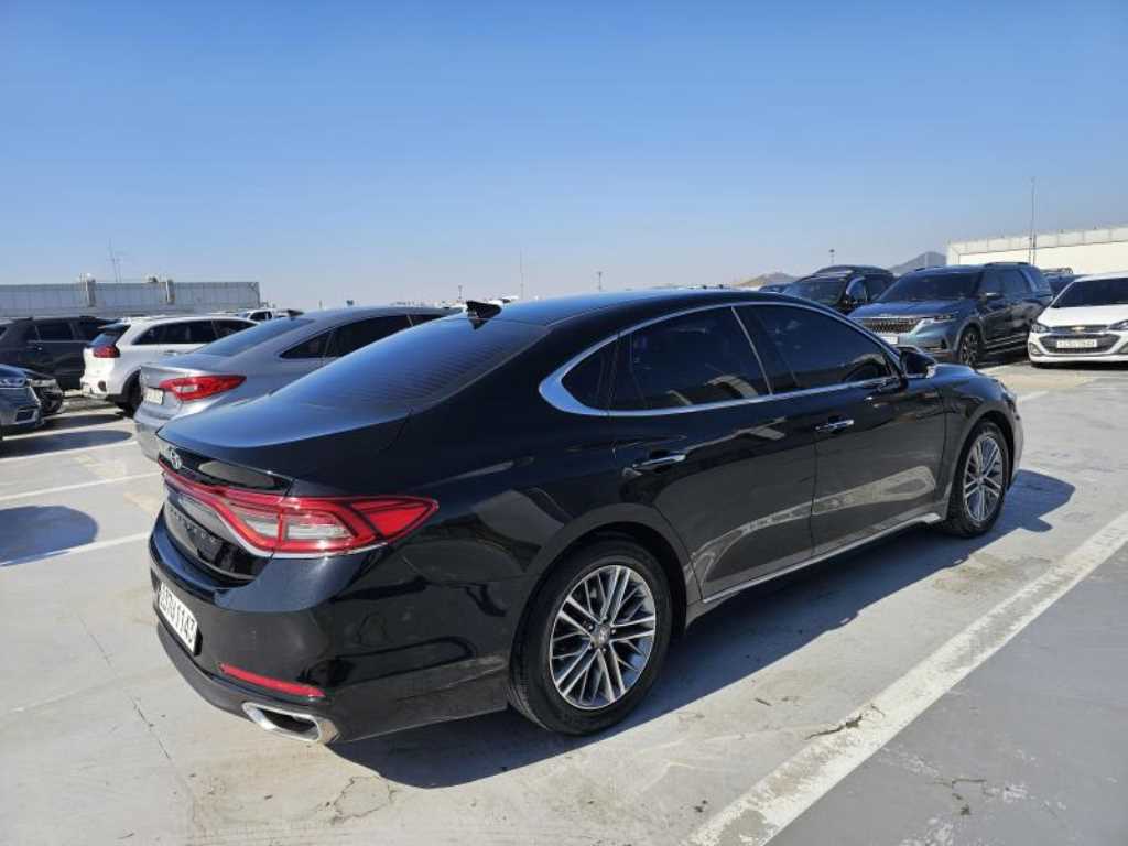HYUNDAI Grandeur - Vista 4