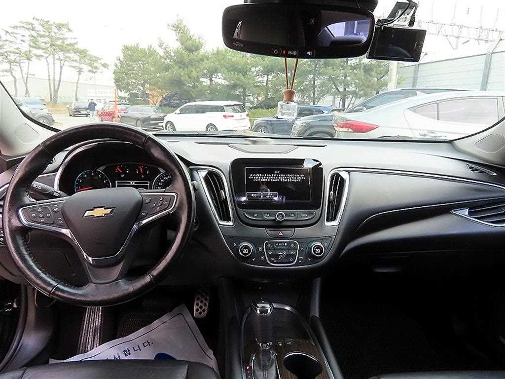 Chevrolet Malibu - Vista 7