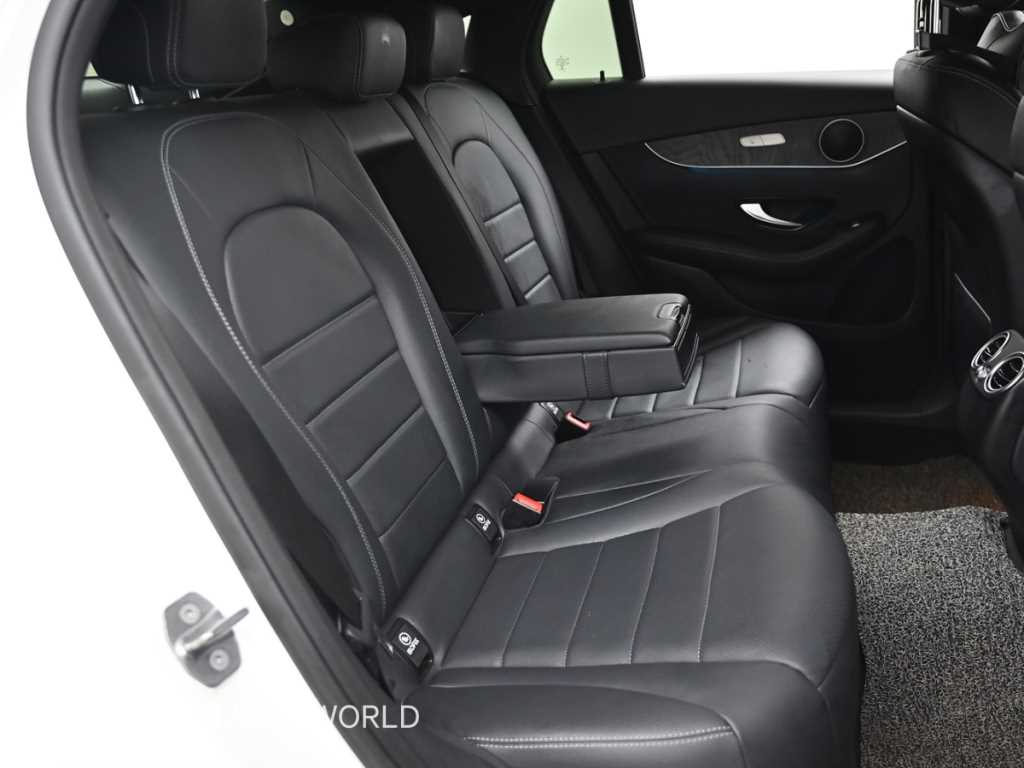 Mercedes Benz GLC Class - Vista 12