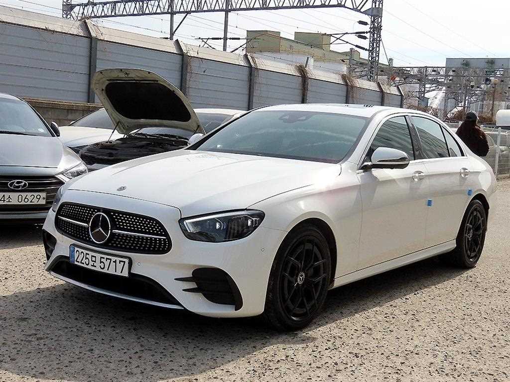 Mercedes Benz E class - Vista 2