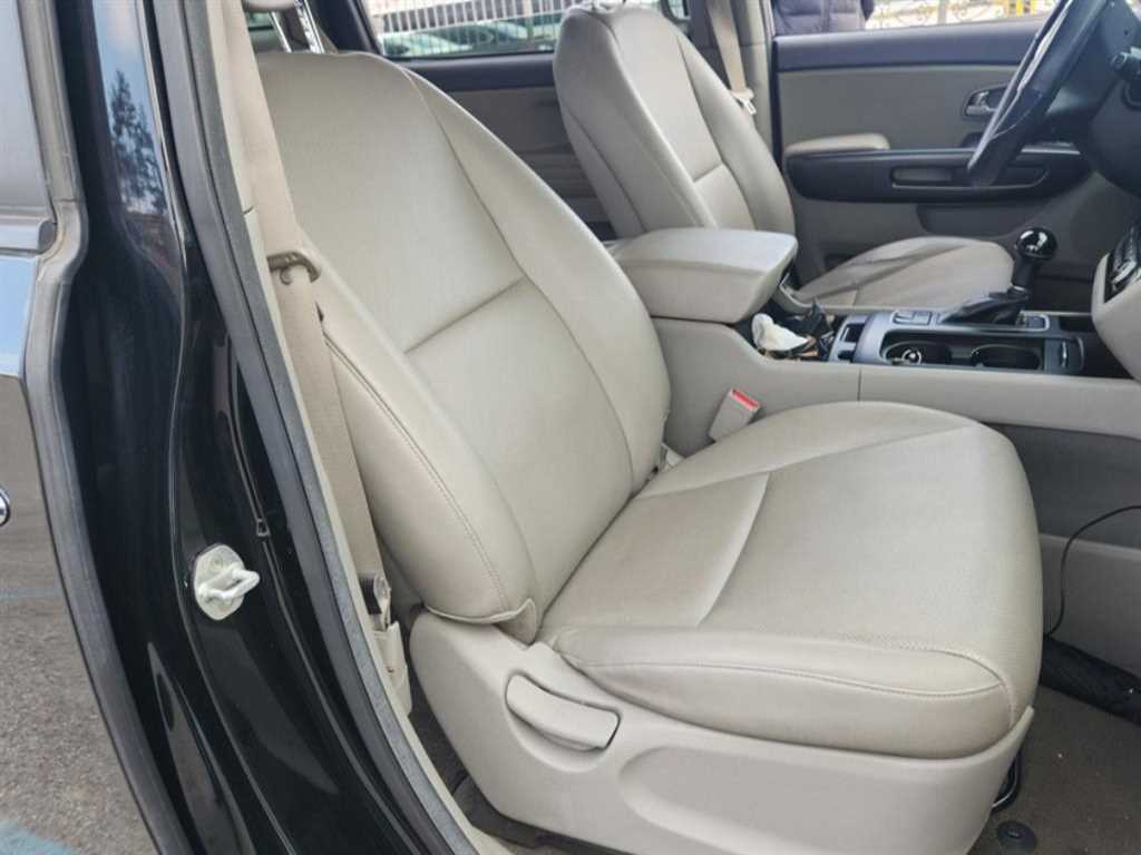 KIA Carnival - Vista 6