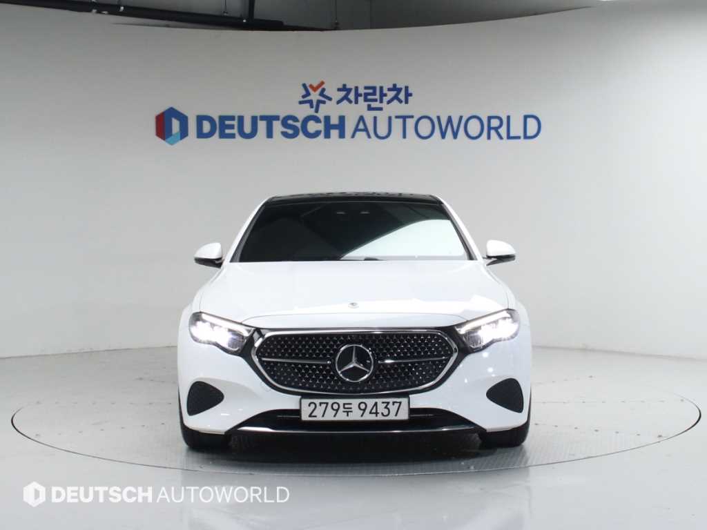 Mercedes Benz E class - Vista 3