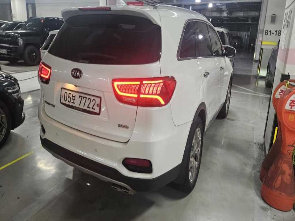 KIA Sorento - Vista 5