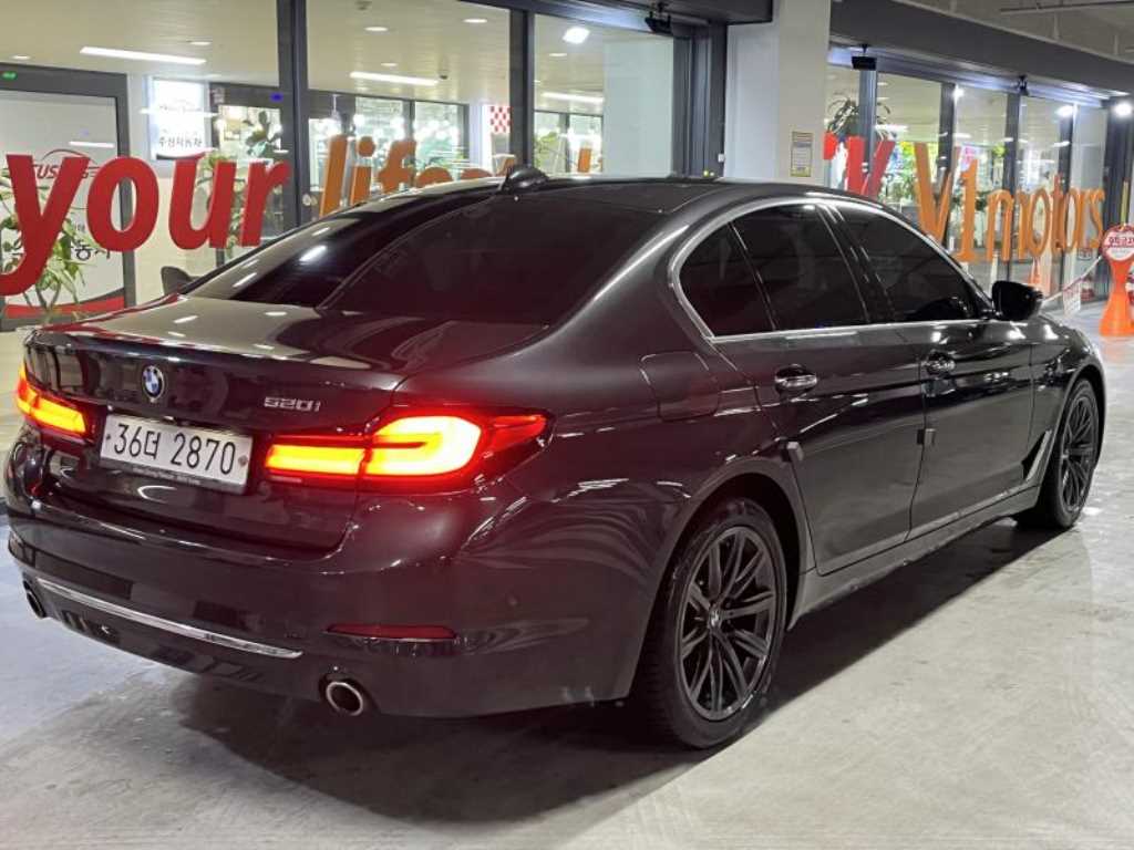BMW 5 Series - Vista 4
