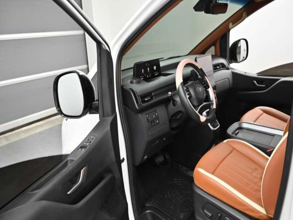 HYUNDAI Staria - Vista 11