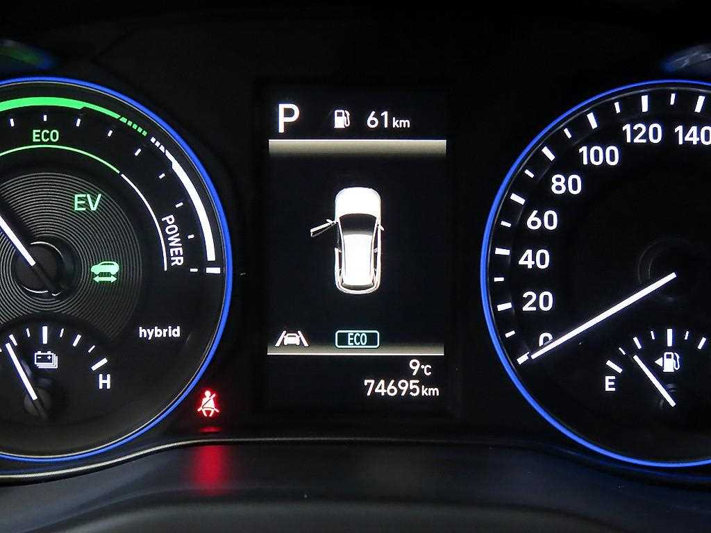 HYUNDAI Kona - Vista 9