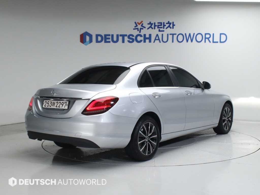 Mercedes Benz C Class - Vista 2