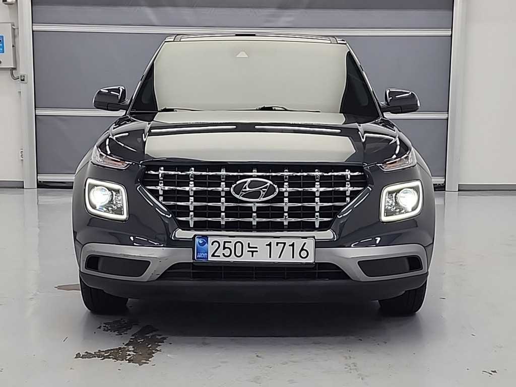 HYUNDAI Venue - Vista 2