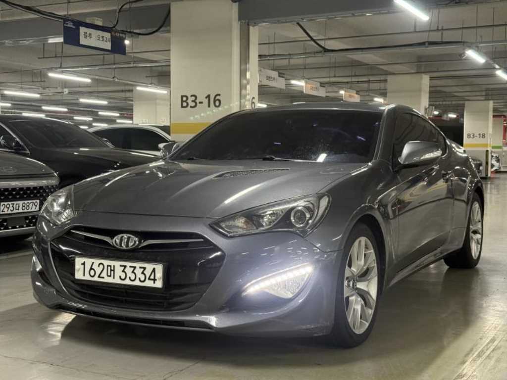 HYUNDAI Genesis - Vista 2