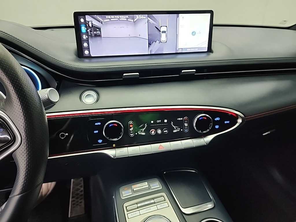 Genesis GV70 - Vista 10