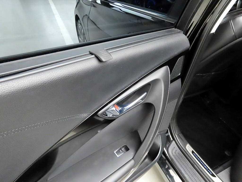 HYUNDAI Grandeur 2015 Negro - Importación desde Corea - HF Imports Iquique - Foto 16