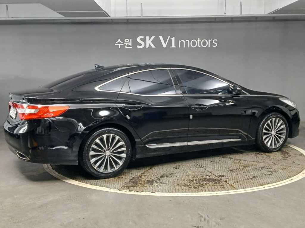 HYUNDAI Grandeur - Vista 4
