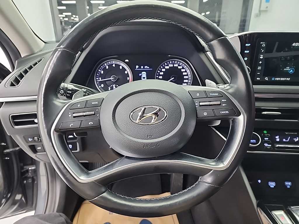 HYUNDAI Sonata - Vista 9