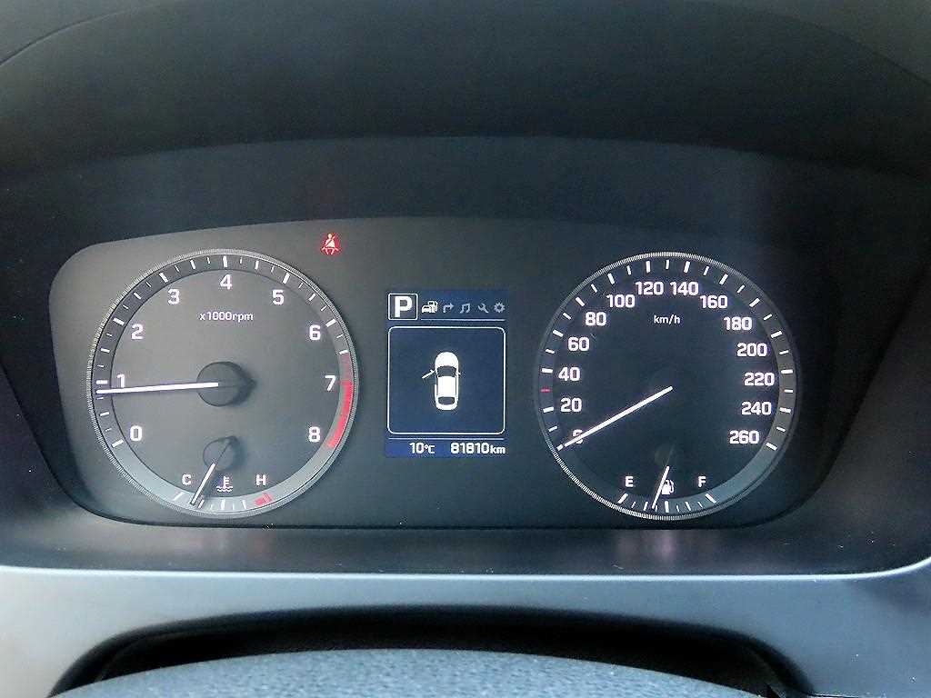 HYUNDAI Sonata - Vista 9