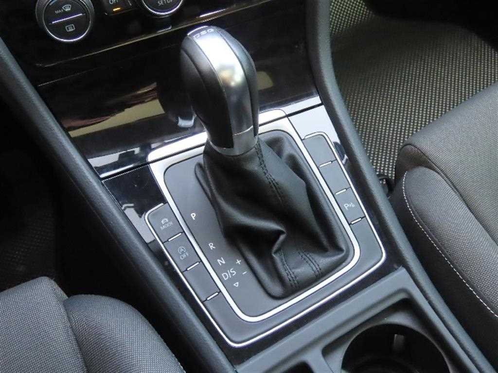 Volkswagen Golf - Vista 6