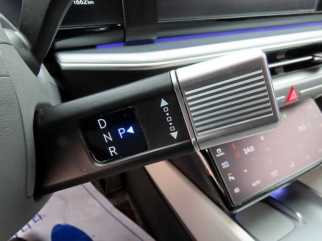 HYUNDAI Grandeur - Vista 10