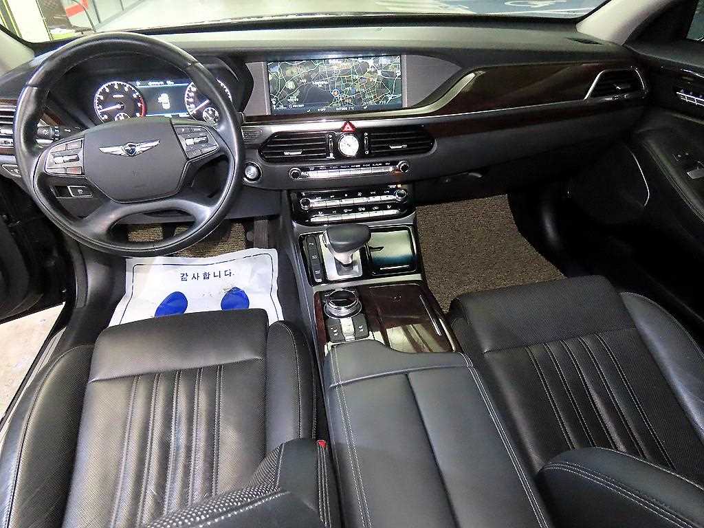 Genesis EQ900 - Vista 10