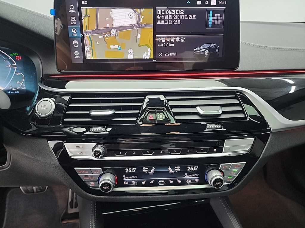 BMW 5 Series - Vista 10