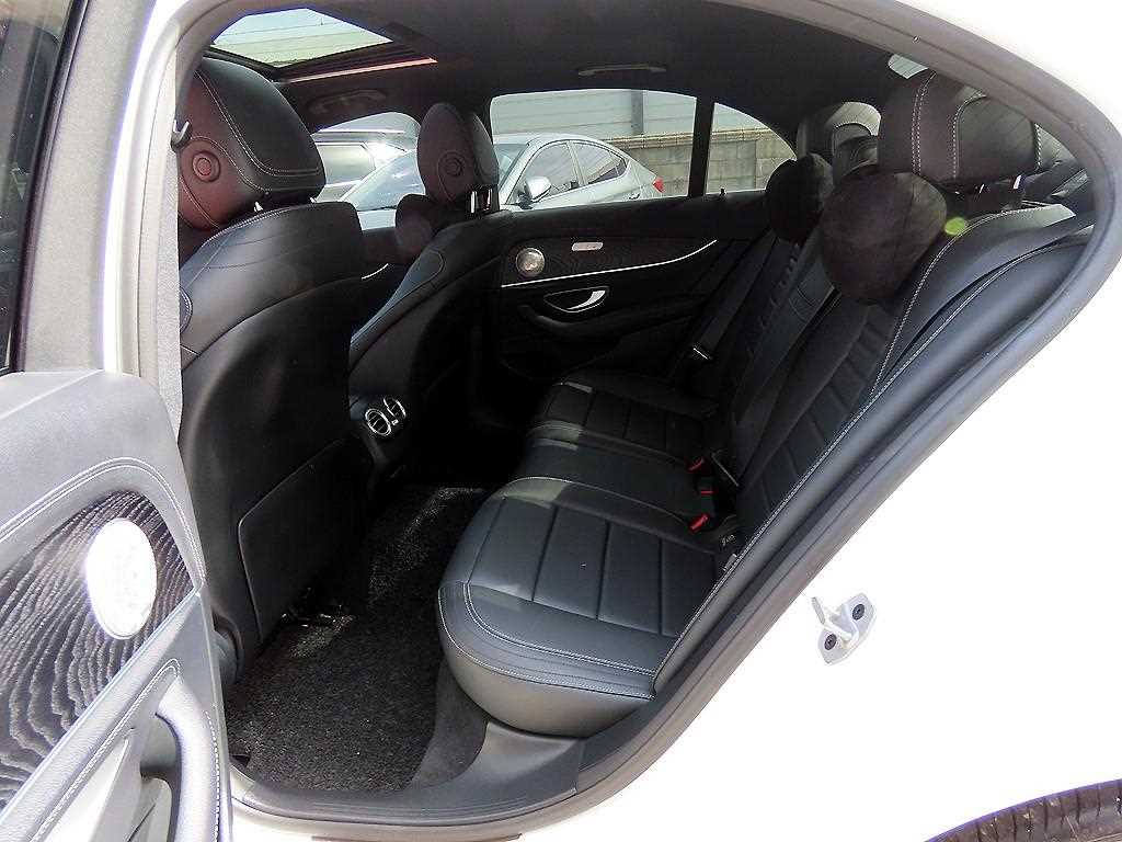 Mercedes Benz E class - Vista 6