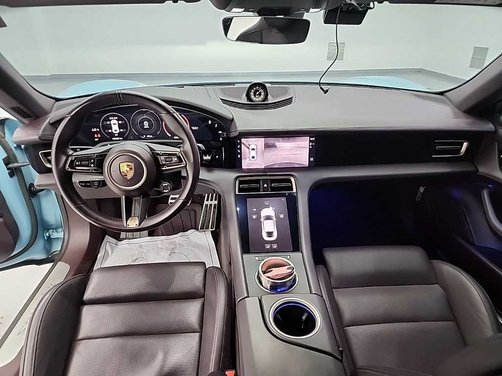 Porsche Taycan - Vista 7