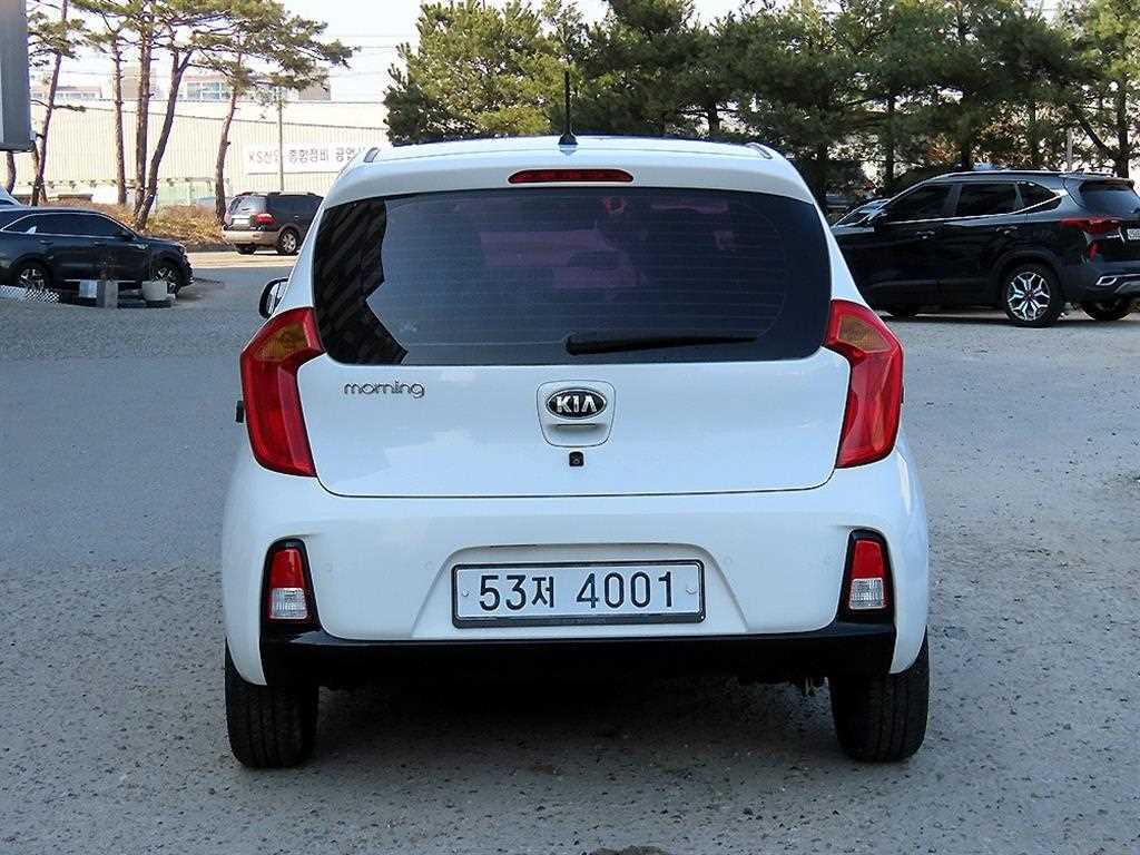 KIA Morning - Vista 4