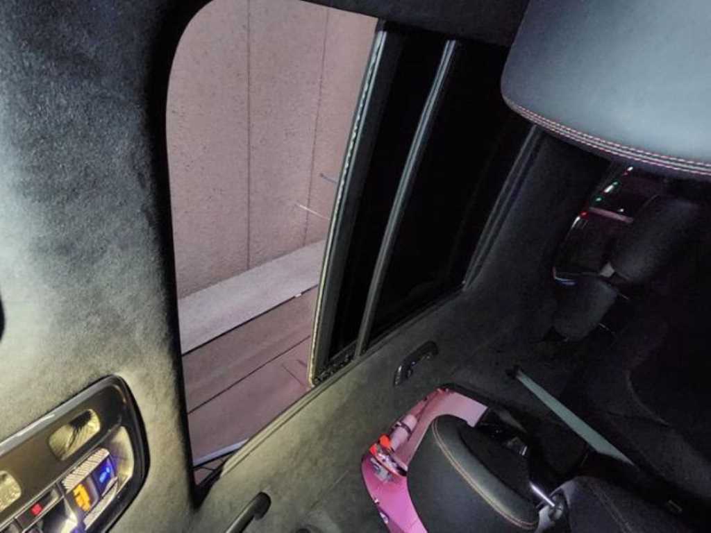 Genesis GV70 - Vista 6