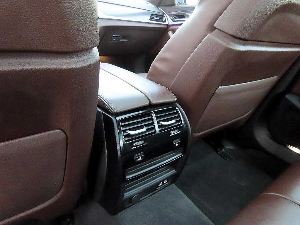 BMW 5 Series 2023 - Importación desde Corea - HF Imports Iquique - Foto 16