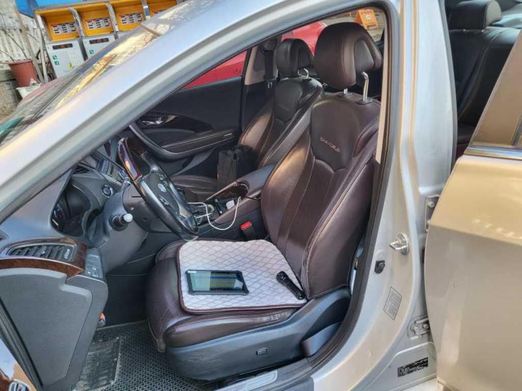 HYUNDAI Grandeur - Vista 4