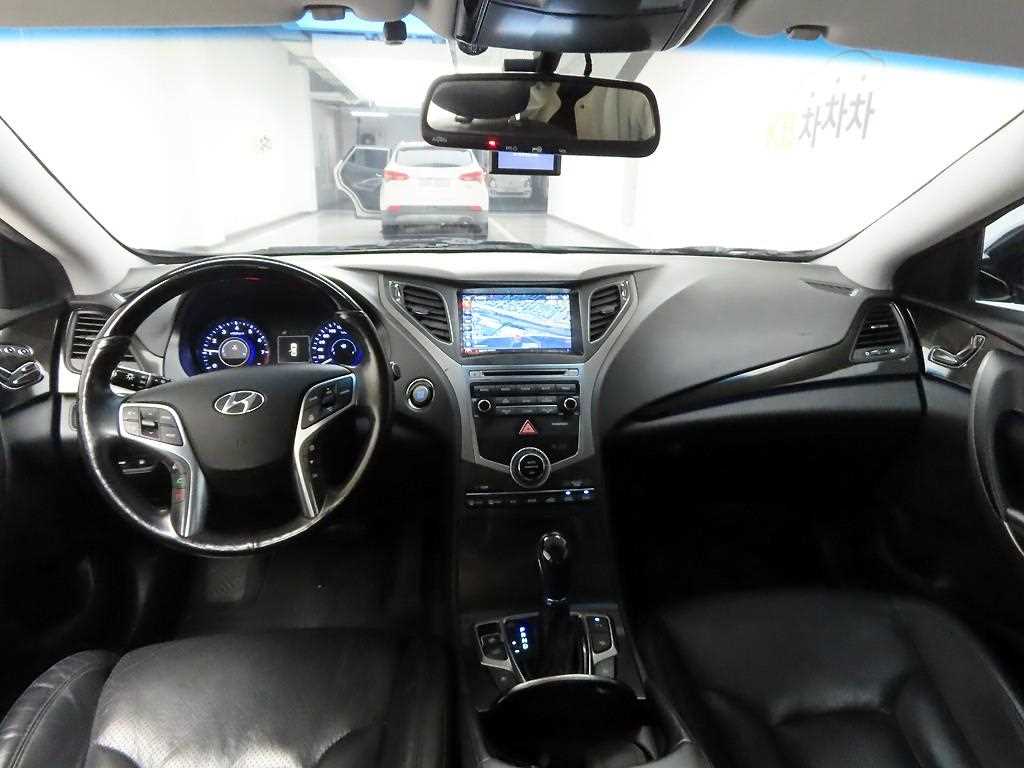 HYUNDAI Grandeur - Vista 6