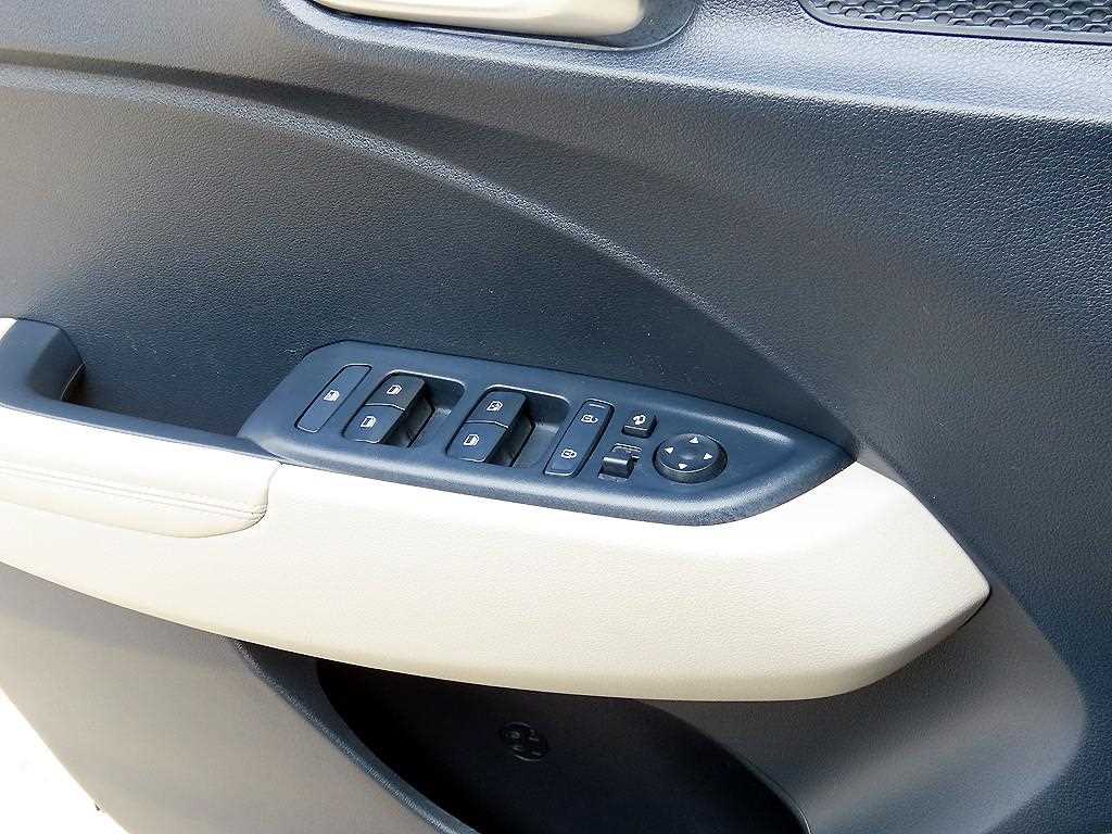 HYUNDAI Venue - Vista 11