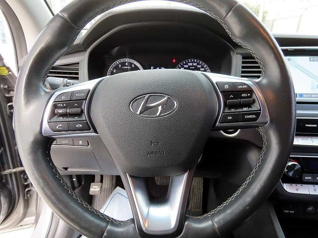 HYUNDAI Sonata - Vista 8