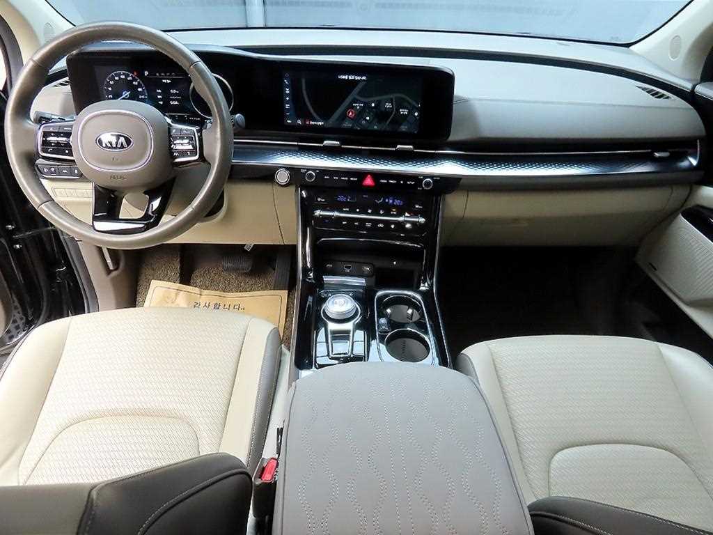 KIA Carnival - Vista 7