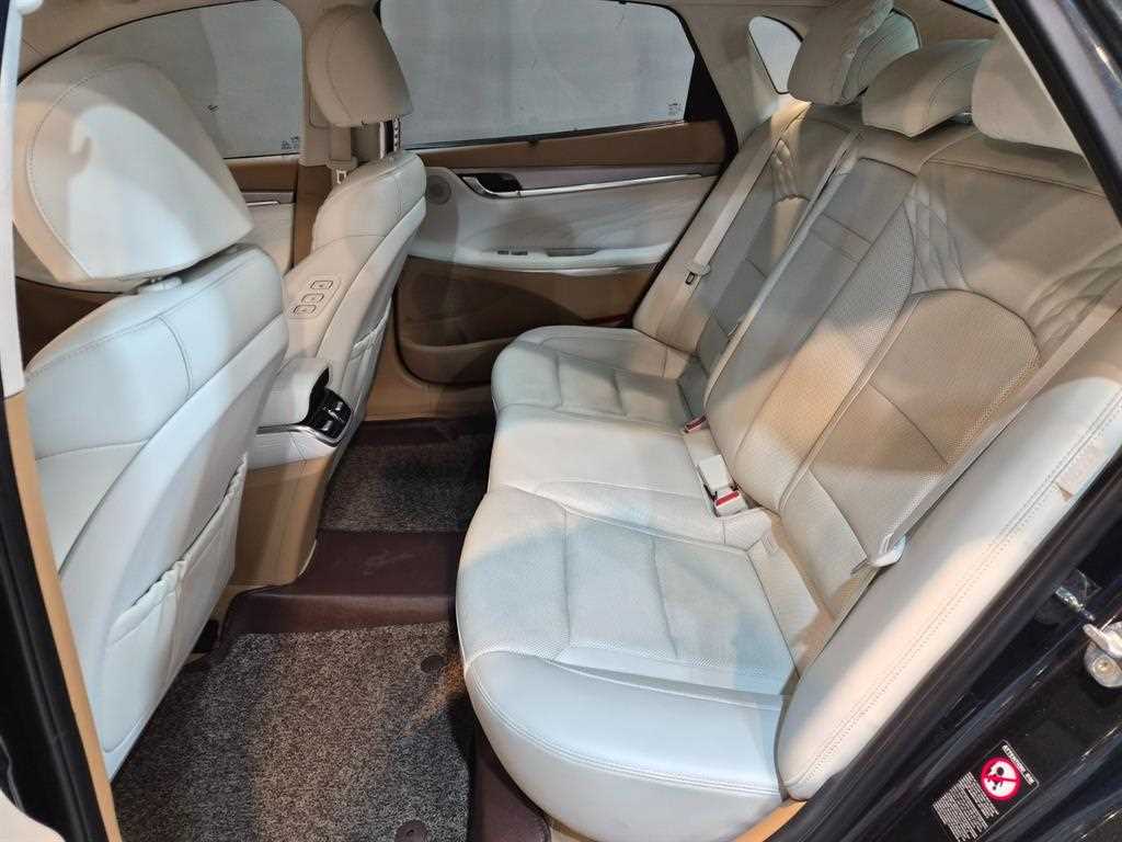 HYUNDAI Grandeur - Vista 5