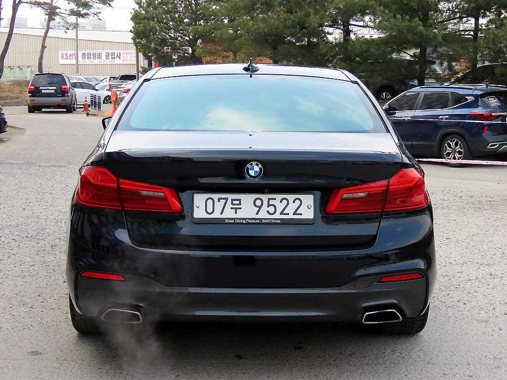 BMW 5 Series - Vista 4