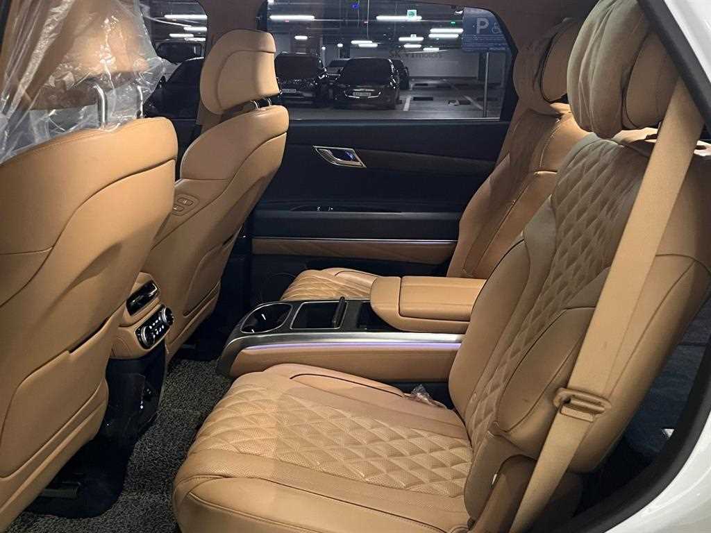 Genesis GV80 - Vista 8