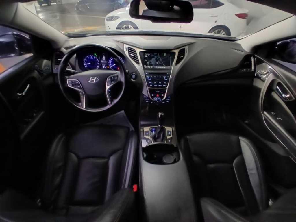 HYUNDAI Grandeur - Vista 6