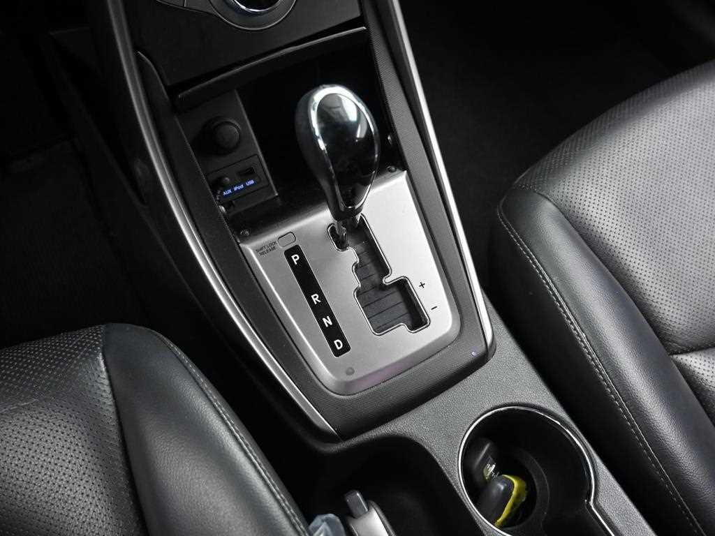 HYUNDAI Avante - Vista 9