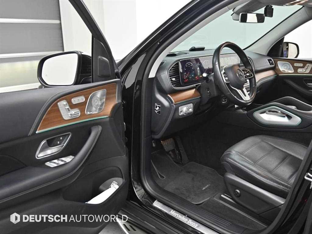 Mercedes Benz GLE Class - Vista 11